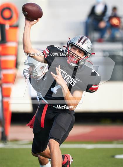 Thumbnail 2 in Stevens vs. Harlingen (UIL Class 6A Division 1 2nd Round Playoff) photogallery.