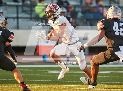 Thumbnail 2 in Stevens vs. Harlingen (UIL Class 6A Division 1 2nd Round Playoff) photogallery.