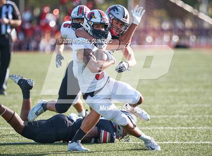 Thumbnail 2 in Stevens vs. Harlingen (UIL Class 6A Division 1 2nd Round Playoff) photogallery.