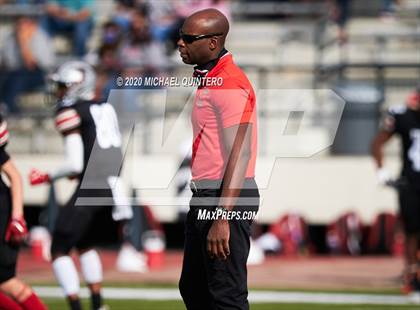 Thumbnail 3 in Stevens vs. Harlingen (UIL Class 6A Division 1 2nd Round Playoff) photogallery.