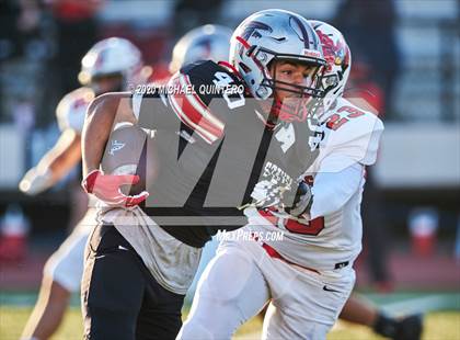 Thumbnail 3 in Stevens vs. Harlingen (UIL Class 6A Division 1 2nd Round Playoff) photogallery.