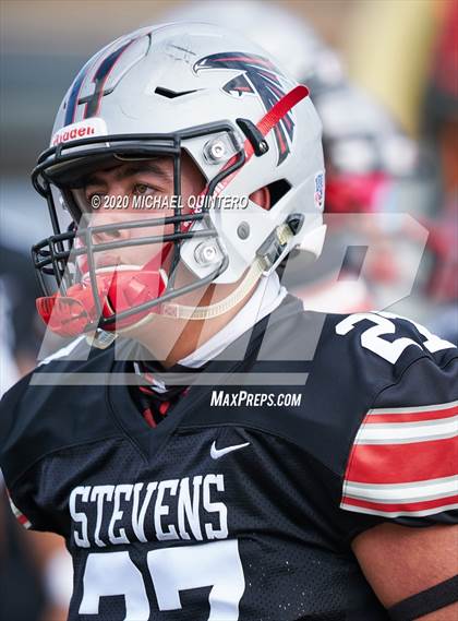 Thumbnail 1 in Stevens vs. Harlingen (UIL Class 6A Division 1 2nd Round Playoff) photogallery.