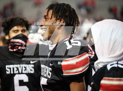Thumbnail 1 in Stevens vs. Harlingen (UIL Class 6A Division 1 2nd Round Playoff) photogallery.