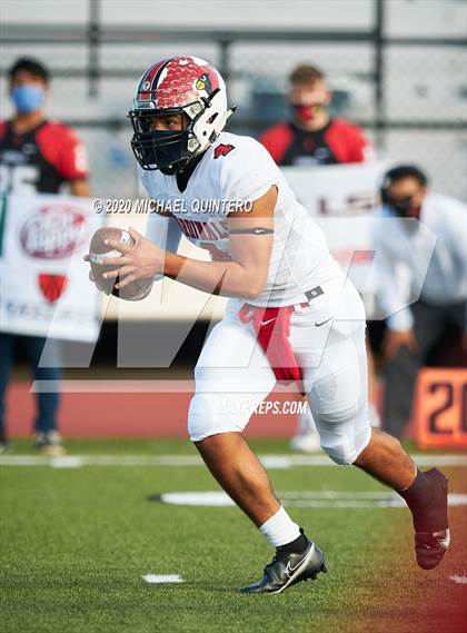 Thumbnail 1 in Stevens vs. Harlingen (UIL Class 6A Division 1 2nd Round Playoff) photogallery.