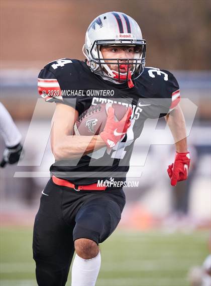 Thumbnail 1 in Stevens vs. Harlingen (UIL Class 6A Division 1 2nd Round Playoff) photogallery.