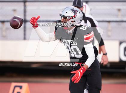 Thumbnail 3 in Stevens vs. Harlingen (UIL Class 6A Division 1 2nd Round Playoff) photogallery.