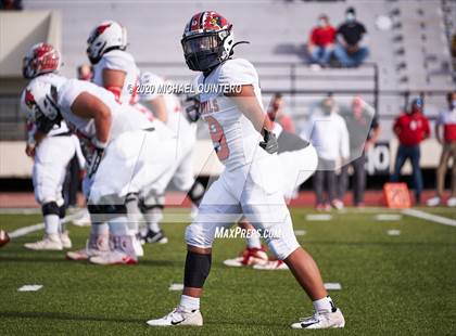 Thumbnail 2 in Stevens vs. Harlingen (UIL Class 6A Division 1 2nd Round Playoff) photogallery.