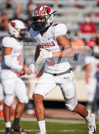 Thumbnail 1 in Stevens vs. Harlingen (UIL Class 6A Division 1 2nd Round Playoff) photogallery.