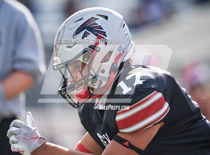 Thumbnail 3 in Stevens vs. Harlingen (UIL Class 6A Division 1 2nd Round Playoff) photogallery.
