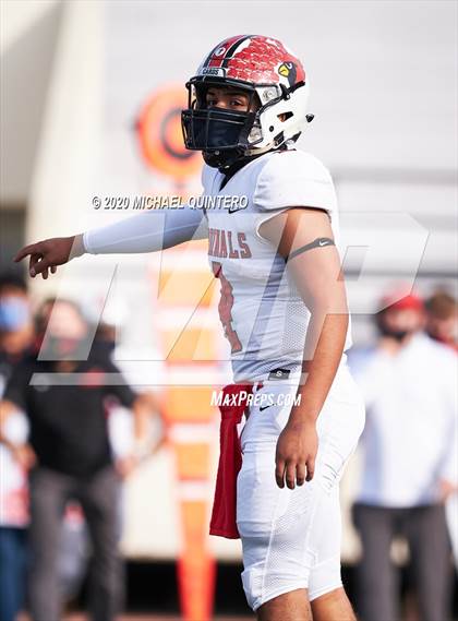Thumbnail 1 in Stevens vs. Harlingen (UIL Class 6A Division 1 2nd Round Playoff) photogallery.