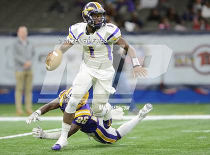 Thumbnail 1 in Amite vs. Lutcher (LHSAA Class 3A Final) photogallery.