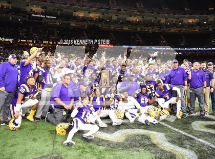Thumbnail 3 in Amite vs. Lutcher (LHSAA Class 3A Final) photogallery.