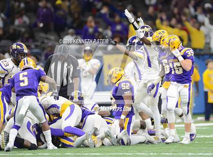 Thumbnail 2 in Amite vs. Lutcher (LHSAA Class 3A Final) photogallery.