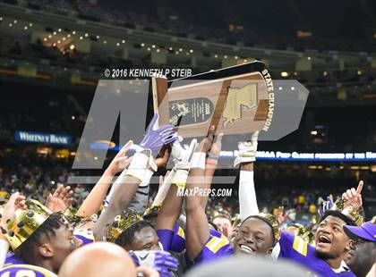Thumbnail 1 in Amite vs. Lutcher (LHSAA Class 3A Final) photogallery.