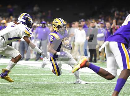 Thumbnail 3 in Amite vs. Lutcher (LHSAA Class 3A Final) photogallery.