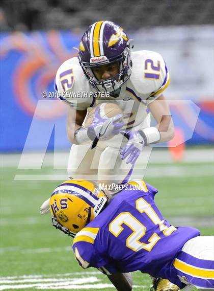 Thumbnail 3 in Amite vs. Lutcher (LHSAA Class 3A Final) photogallery.