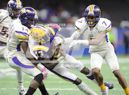 Thumbnail 2 in Amite vs. Lutcher (LHSAA Class 3A Final) photogallery.