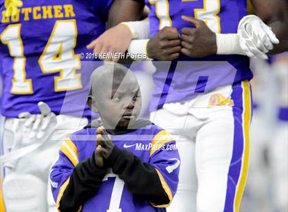 Thumbnail 2 in Amite vs. Lutcher (LHSAA Class 3A Final) photogallery.
