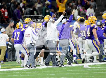 Thumbnail 2 in Amite vs. Lutcher (LHSAA Class 3A Final) photogallery.