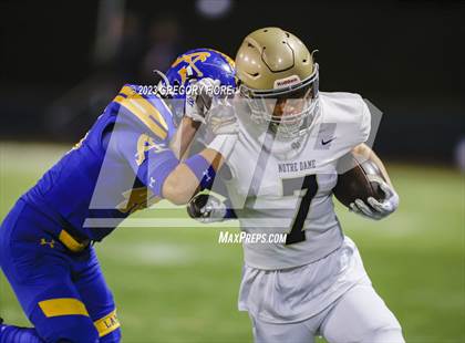 Thumbnail 2 in Notre Dame (SO) @ Bishop Amat photogallery.