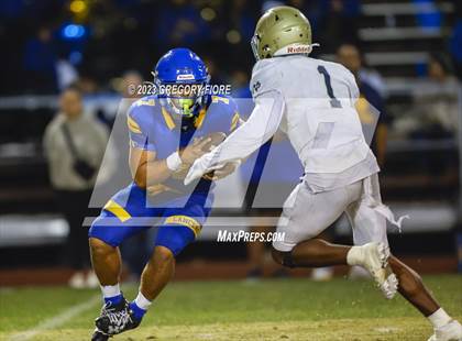 Thumbnail 2 in Notre Dame (SO) @ Bishop Amat photogallery.