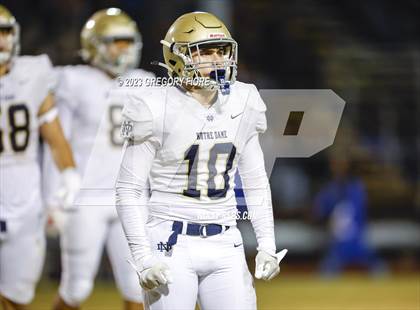 Thumbnail 2 in Notre Dame (SO) @ Bishop Amat photogallery.