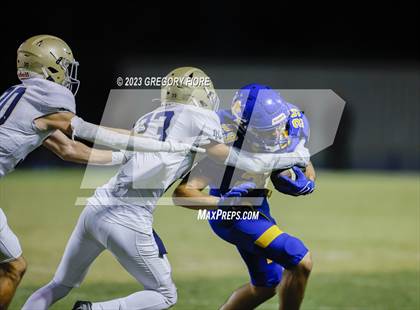 Thumbnail 1 in Notre Dame (SO) @ Bishop Amat photogallery.