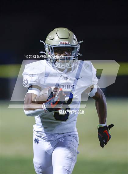 Thumbnail 3 in Notre Dame (SO) @ Bishop Amat photogallery.
