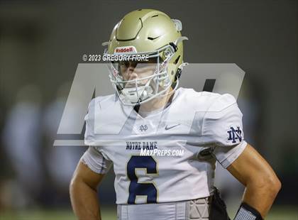 Thumbnail 2 in Notre Dame (SO) @ Bishop Amat photogallery.