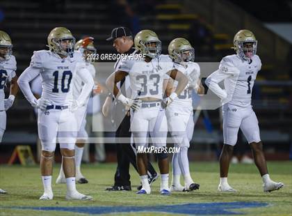 Thumbnail 2 in Notre Dame (SO) @ Bishop Amat photogallery.