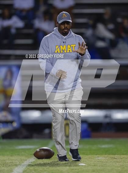 Thumbnail 2 in Notre Dame (SO) @ Bishop Amat photogallery.