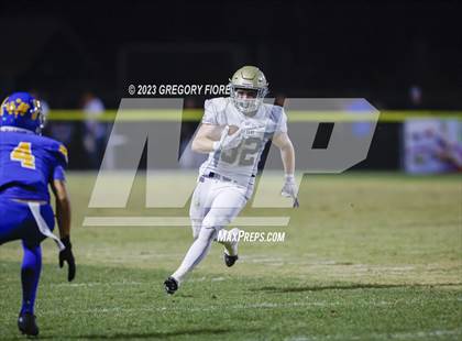 Thumbnail 1 in Notre Dame (SO) @ Bishop Amat photogallery.
