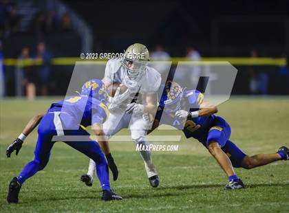 Thumbnail 2 in Notre Dame (SO) @ Bishop Amat photogallery.