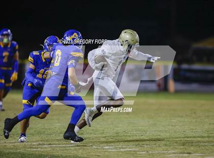 Thumbnail 1 in Notre Dame (SO) @ Bishop Amat photogallery.