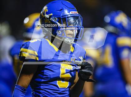 Thumbnail 2 in Notre Dame (SO) @ Bishop Amat photogallery.