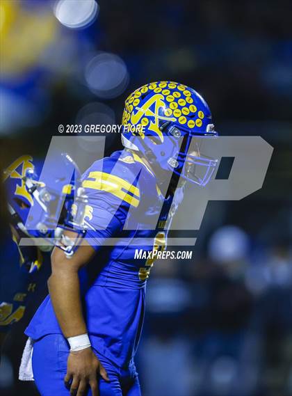 Thumbnail 1 in Notre Dame (SO) @ Bishop Amat photogallery.