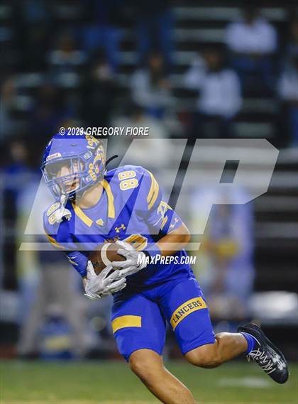 Thumbnail 2 in Notre Dame (SO) @ Bishop Amat photogallery.