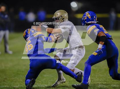 Thumbnail 3 in Notre Dame (SO) @ Bishop Amat photogallery.