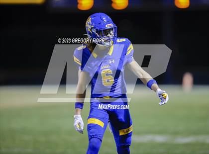 Thumbnail 3 in Notre Dame (SO) @ Bishop Amat photogallery.