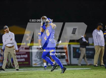 Thumbnail 3 in Notre Dame (SO) @ Bishop Amat photogallery.