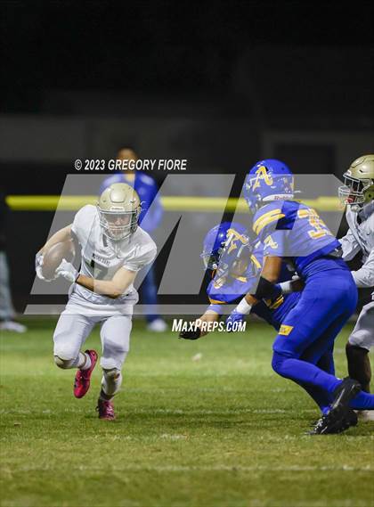 Thumbnail 3 in Notre Dame (SO) @ Bishop Amat photogallery.
