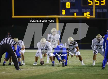 Thumbnail 3 in Notre Dame (SO) @ Bishop Amat photogallery.