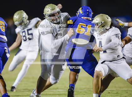 Thumbnail 2 in Notre Dame (SO) @ Bishop Amat photogallery.