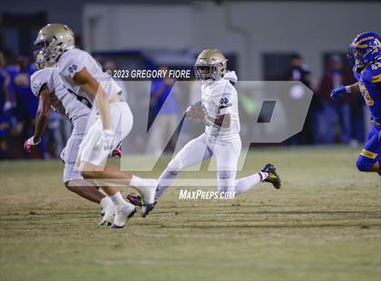 Thumbnail 3 in Notre Dame (SO) @ Bishop Amat photogallery.