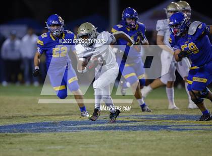 Thumbnail 2 in Notre Dame (SO) @ Bishop Amat photogallery.