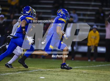 Thumbnail 1 in Notre Dame (SO) @ Bishop Amat photogallery.