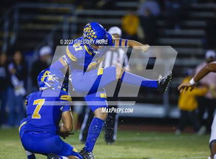 Thumbnail 1 in Notre Dame (SO) @ Bishop Amat photogallery.