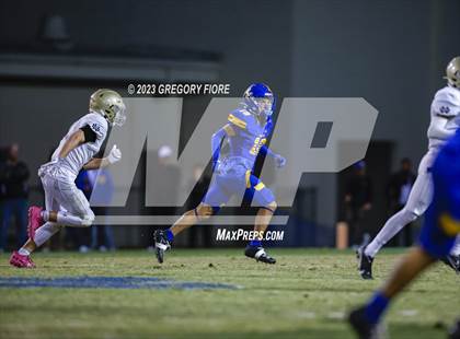 Thumbnail 2 in Notre Dame (SO) @ Bishop Amat photogallery.