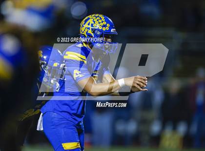 Thumbnail 2 in Notre Dame (SO) @ Bishop Amat photogallery.