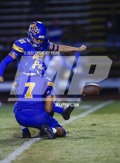 Thumbnail 3 in Notre Dame (SO) @ Bishop Amat photogallery.